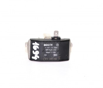 Nov avtoodel, Regulator voltaže alternatorja, Bosch 0 272 220 206; 1 197 311 520  BR15-0 14V Volvo